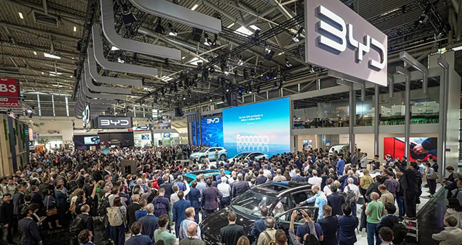 直击IAA：汽车企业大秀&ldquo;肌肉&rdquo;