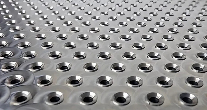 如何减少橡胶模具频繁脏污?